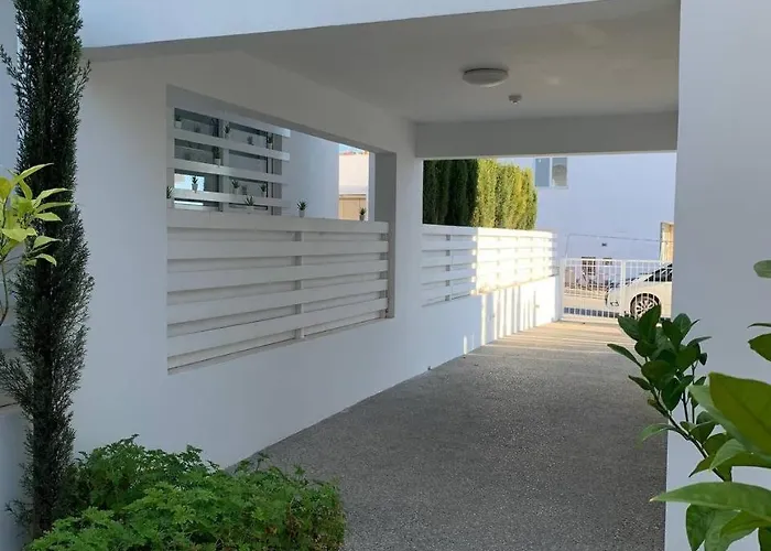 Villa 2 Golden View *